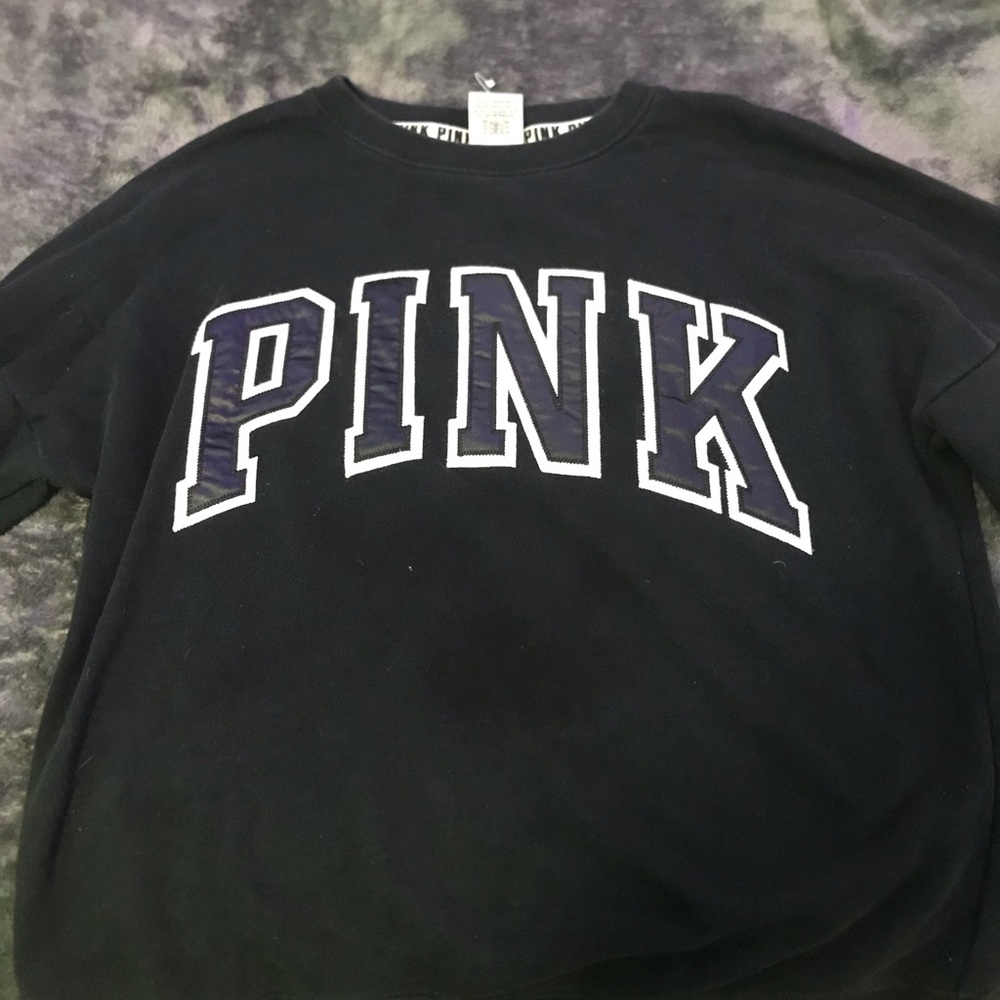 black long sleeve crew neck